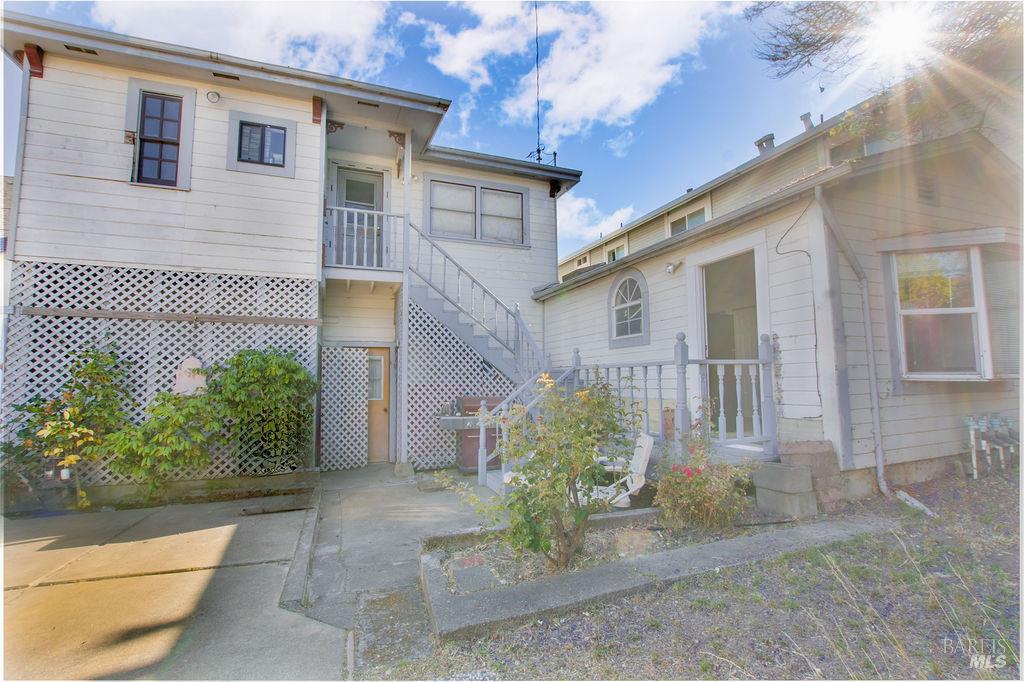 Detail Gallery Image 33 of 42 For 141 E F St, Benicia,  CA 94510 - 2 Beds | 3 Baths