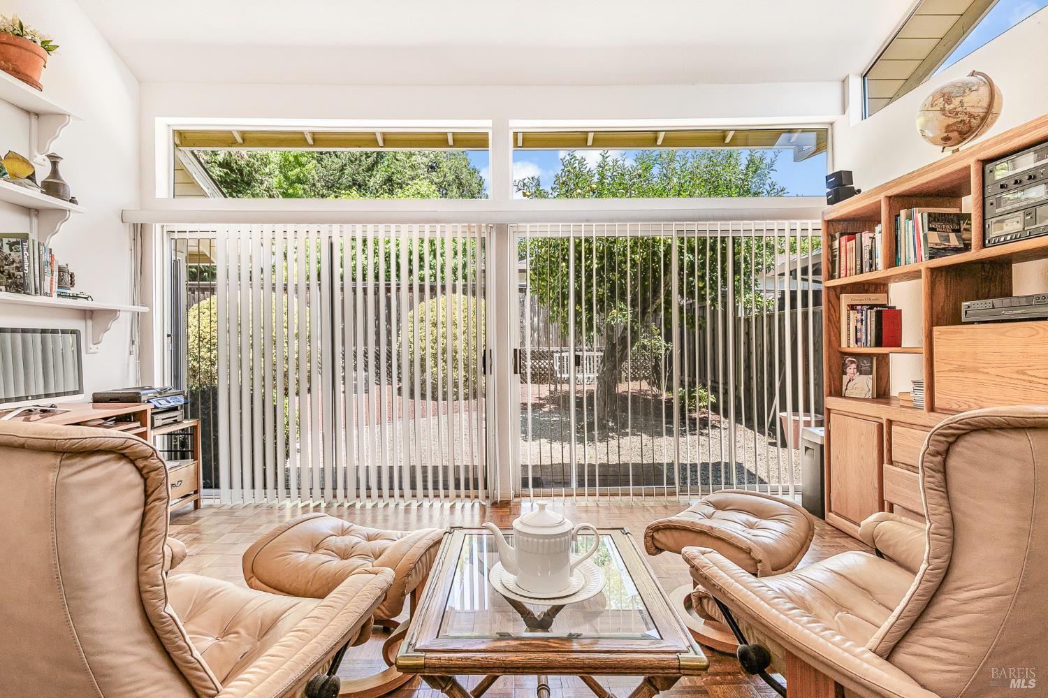 Detail Gallery Image 20 of 43 For 6941 Oak Leaf Dr, Santa Rosa,  CA 95409 - 2 Beds | 2 Baths