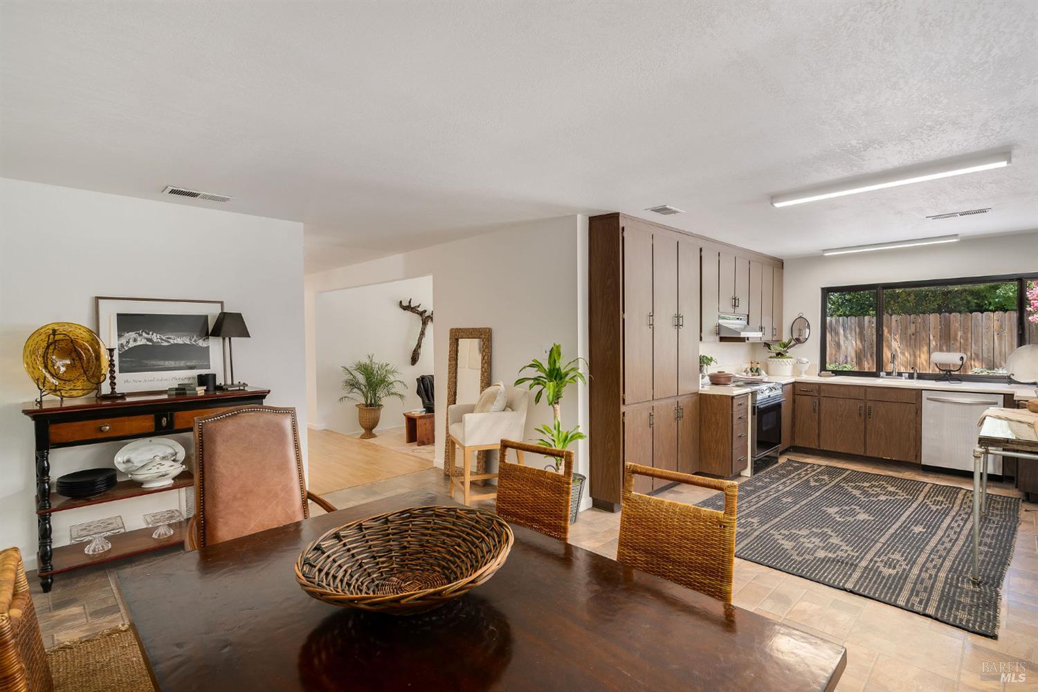Detail Gallery Image 18 of 36 For 1560 Salvador Ave, Napa,  CA 94558 - 3 Beds | 2 Baths