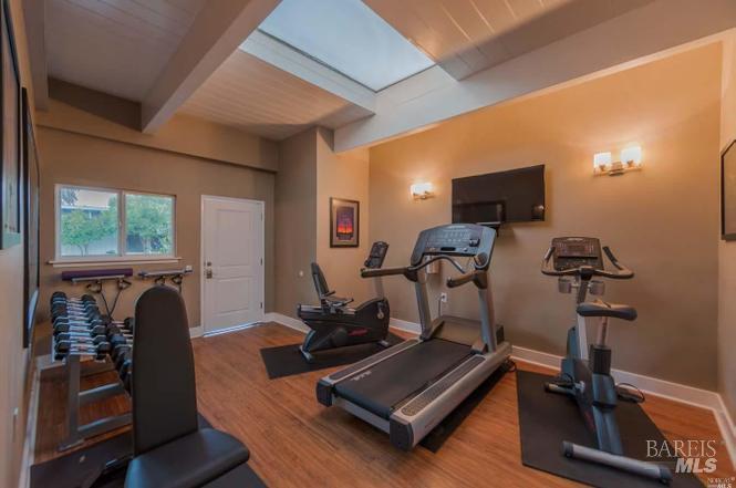 Detail Gallery Image 32 of 33 For 63 Oakwood Dr, Petaluma,  CA 94954 - 3 Beds | 2 Baths