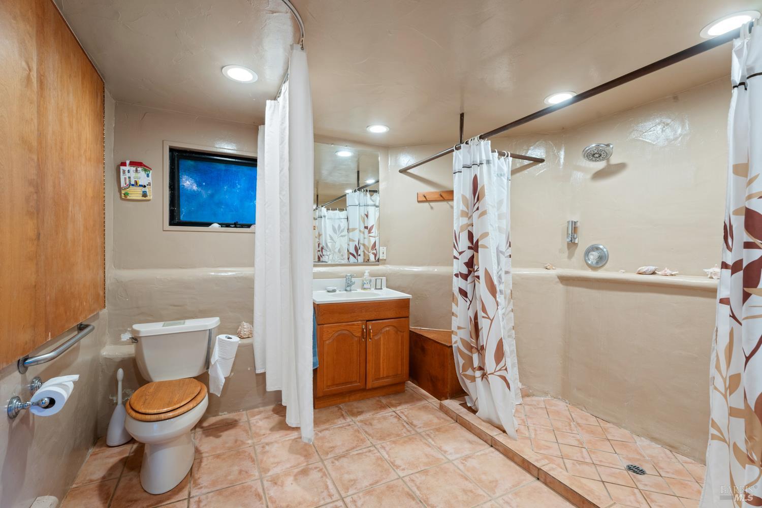 Detail Gallery Image 24 of 50 For 21200 Orr Springs Rd, Ukiah,  CA 95480 - – Beds | – Baths