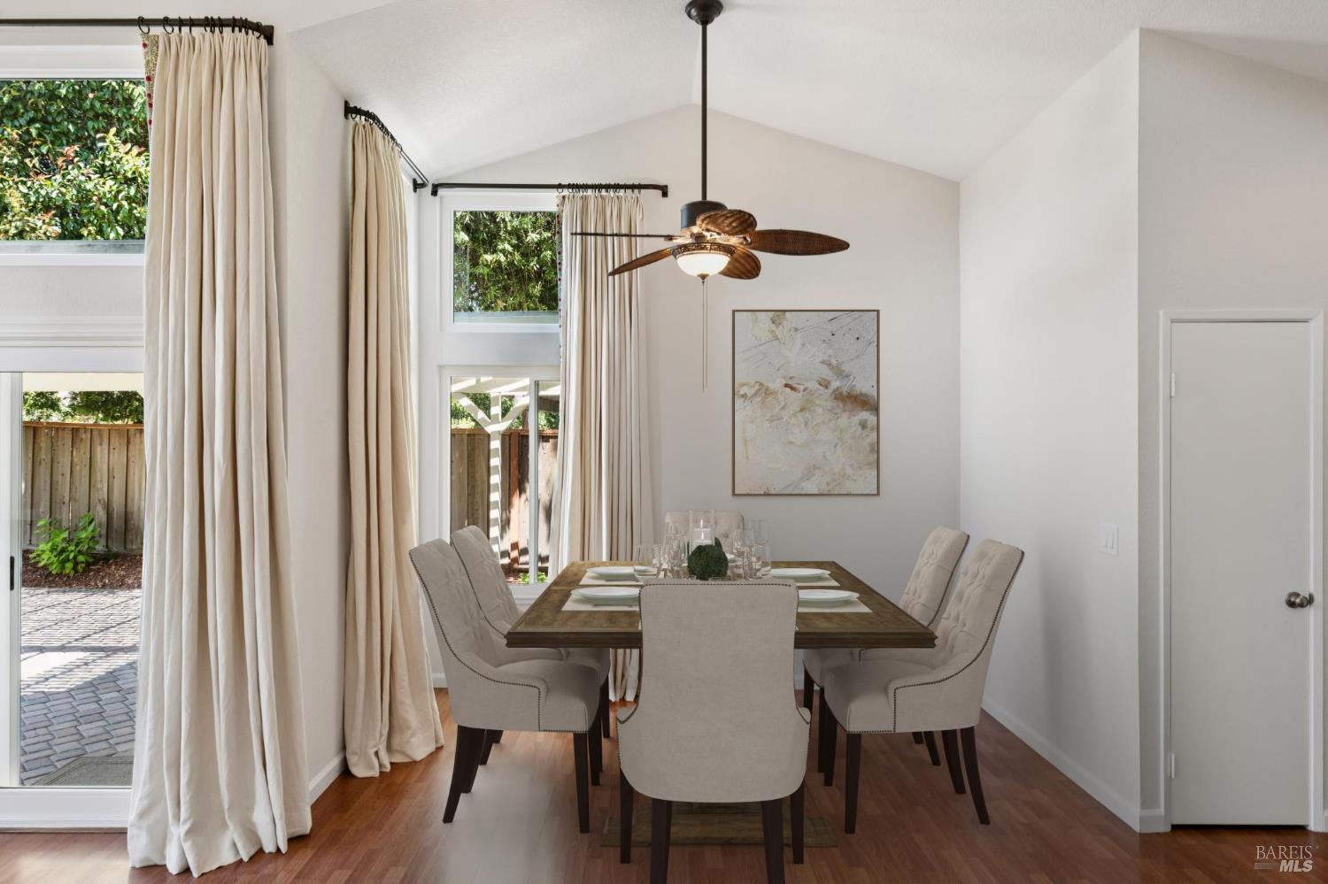 Detail Gallery Image 14 of 82 For 772 Barton Way, Benicia,  CA 94510 - 3 Beds | 2 Baths