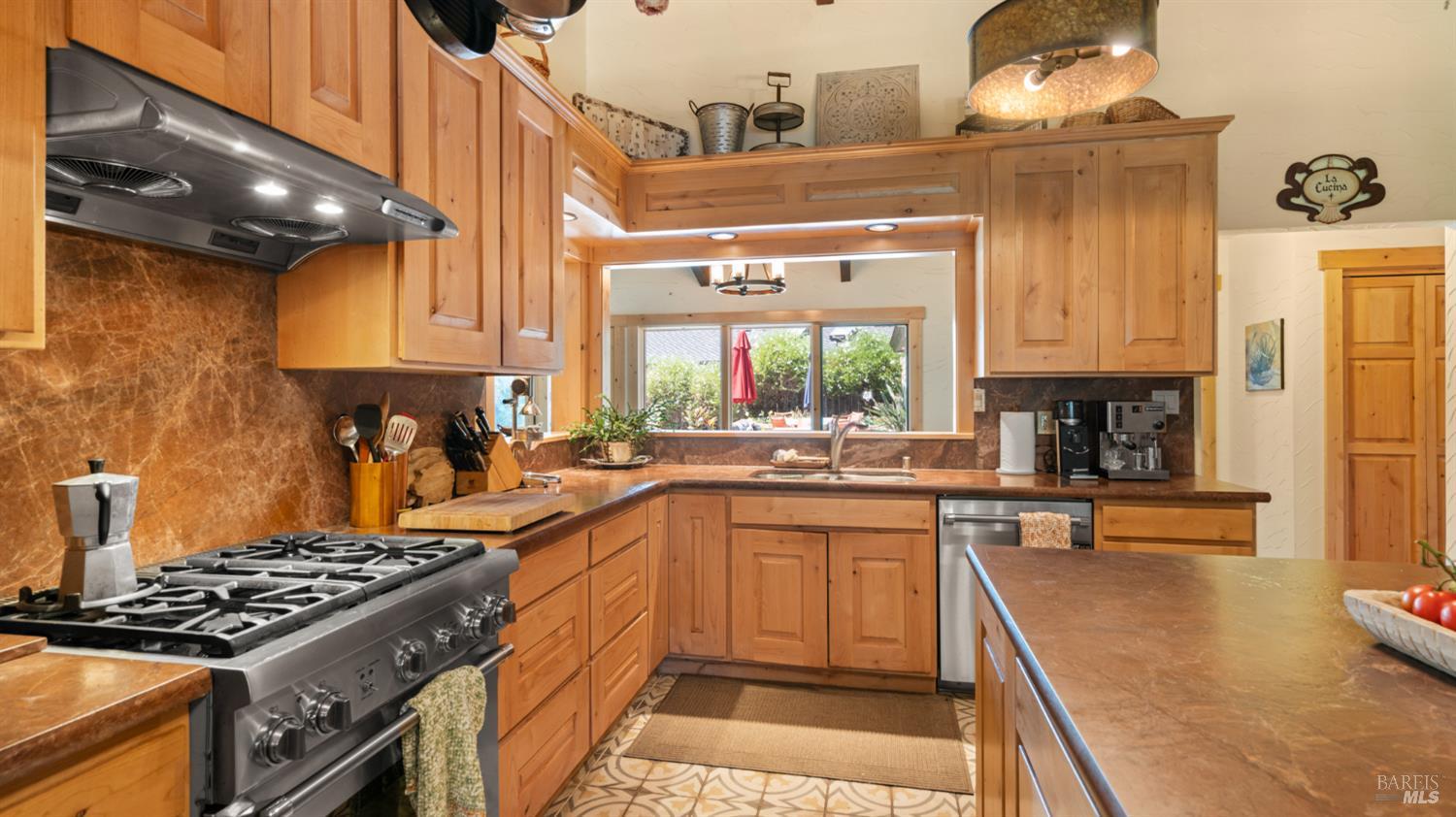 Detail Gallery Image 19 of 90 For 23 Country Club Dr, Fairfield,  CA 94534 - 4 Beds | 4 Baths