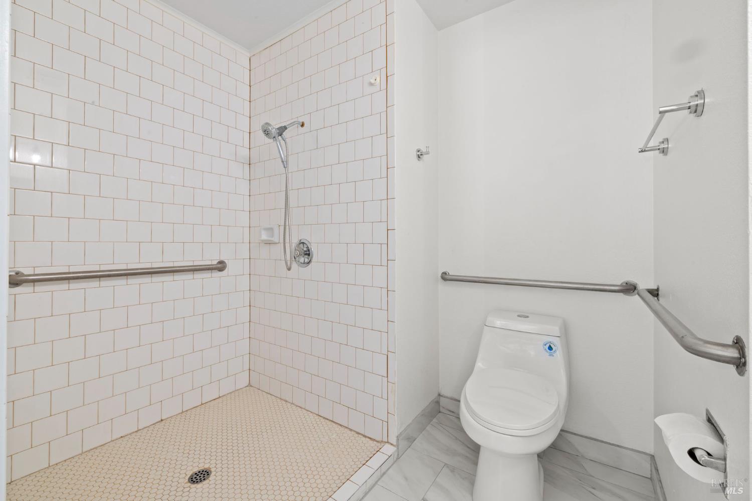 Detail Gallery Image 41 of 67 For 12900 S Highway 101 Hwy, Hopland,  CA 95449 - – Beds | – Baths
