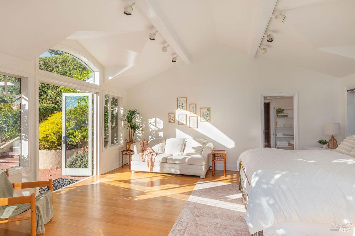 Detail Gallery Image 38 of 61 For 335 Golden Gate Ave, Belvedere,  CA 94920 - 4 Beds | 4/1 Baths
