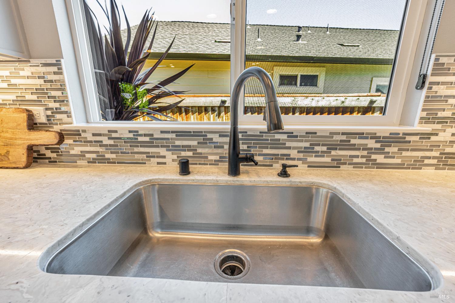 Detail Gallery Image 15 of 60 For 1675 Hopper Ave, Santa Rosa,  CA 95403 - 4 Beds | 3/1 Baths