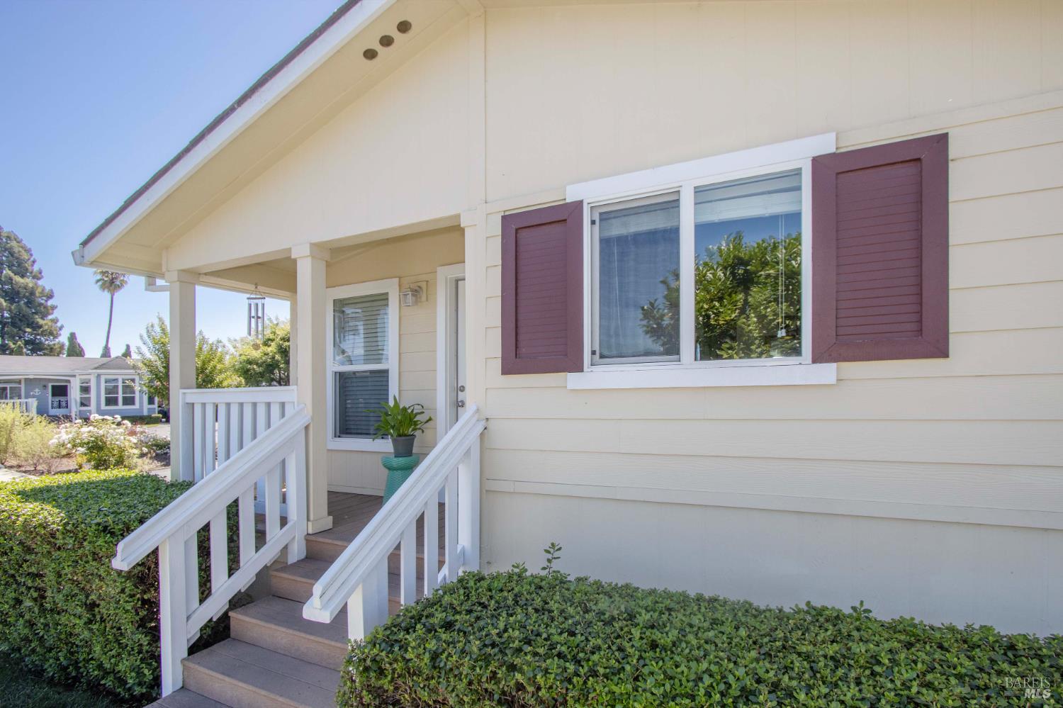 Detail Gallery Image 7 of 33 For 63 Oakwood Dr, Petaluma,  CA 94954 - 3 Beds | 2 Baths