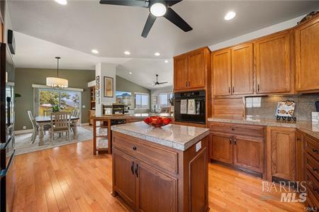 Detail Gallery Image 11 of 50 For 5611 Cherokee Dr, Kelseyville,  CA 95451 - 2 Beds | 2/1 Baths