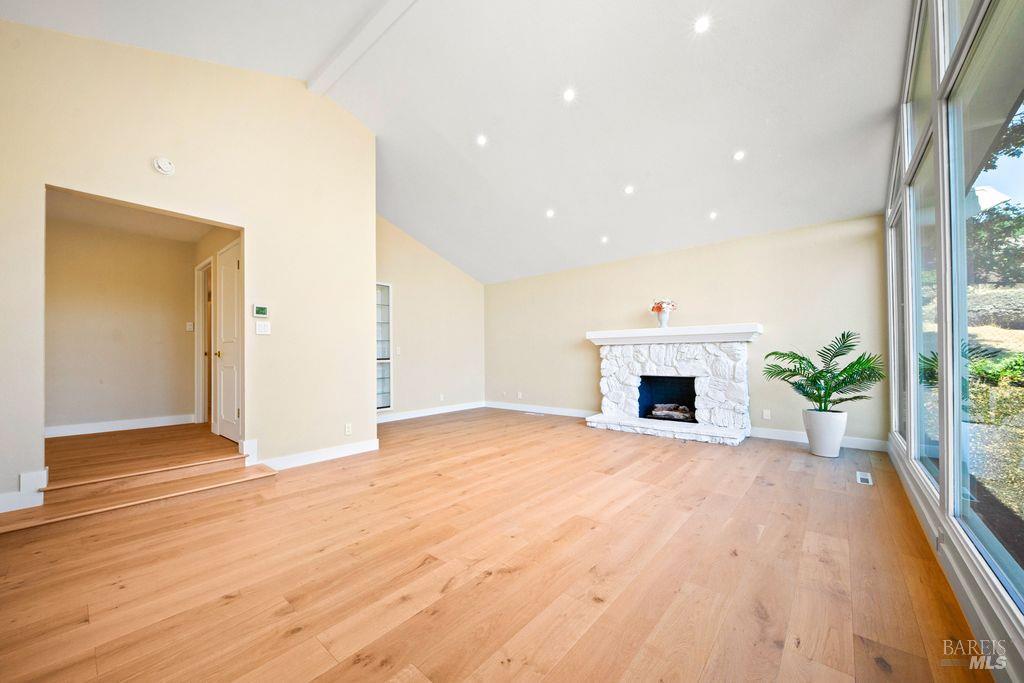 Detail Gallery Image 19 of 70 For 3351 Miraloma Dr, Santa Rosa,  CA 95404 - 4 Beds | 3 Baths