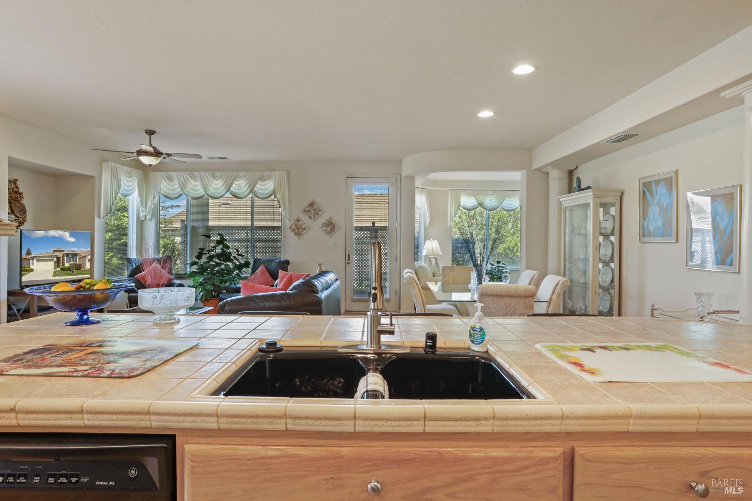 Detail Gallery Image 18 of 47 For 409 Laurel Pl, Rio Vista,  CA 94571 - 2 Beds | 2 Baths