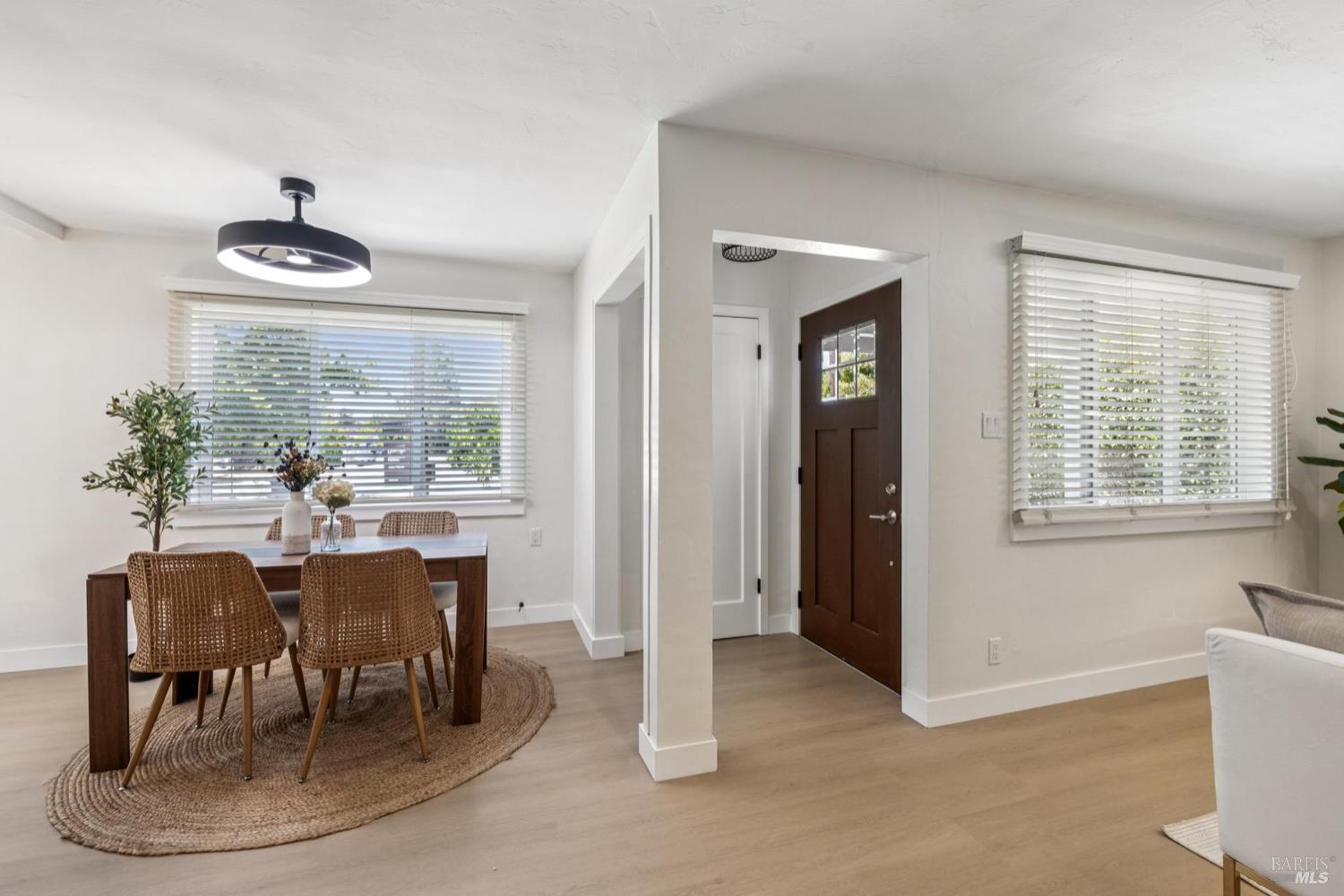Detail Gallery Image 6 of 38 For 846 Wilmac Ave, Novato,  CA 94947 - – Beds | – Baths
