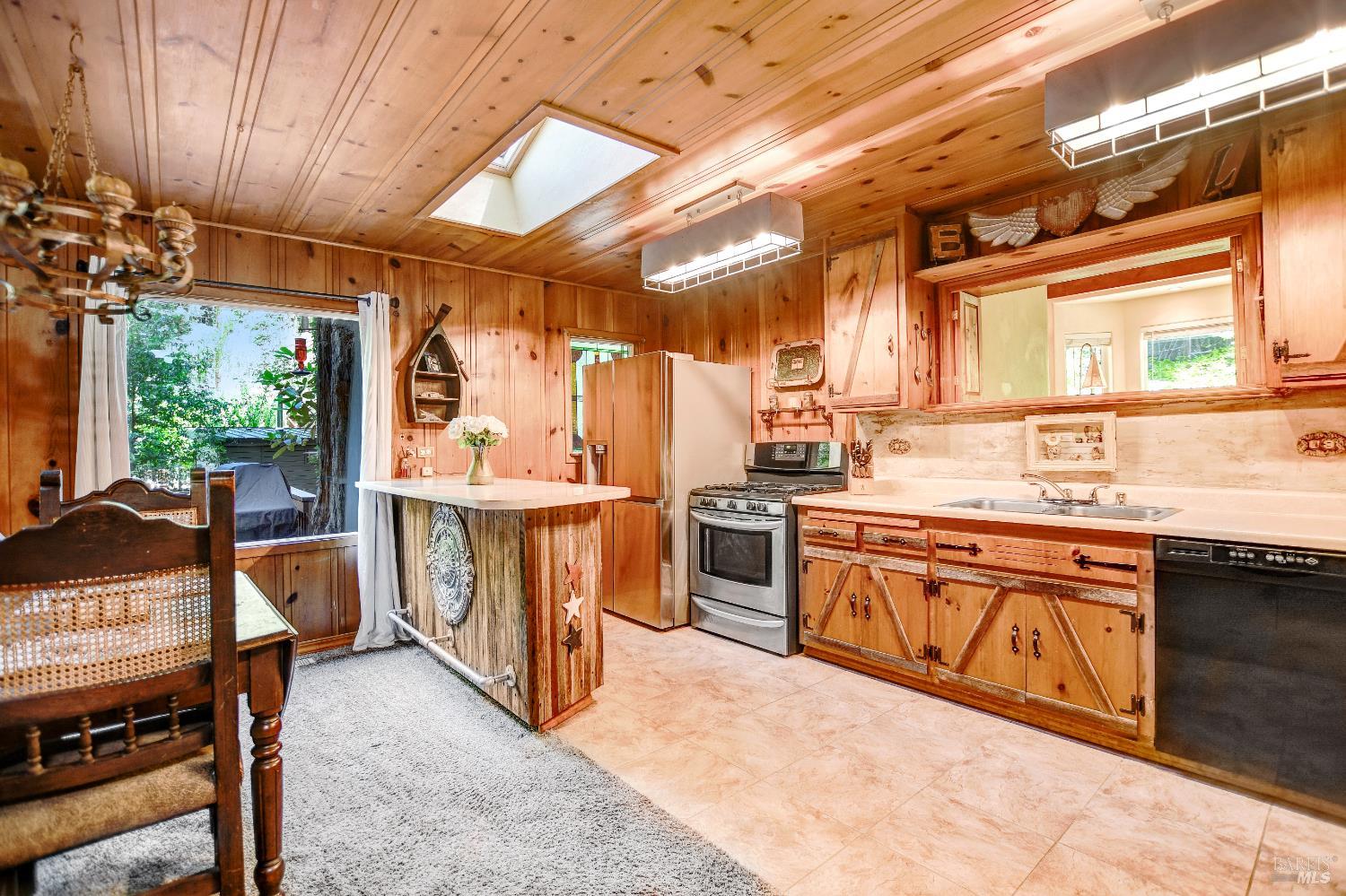Detail Gallery Image 12 of 38 For 15607 Old Cazadero Rd, Guerneville,  CA 95446 - 1 Beds | 2 Baths