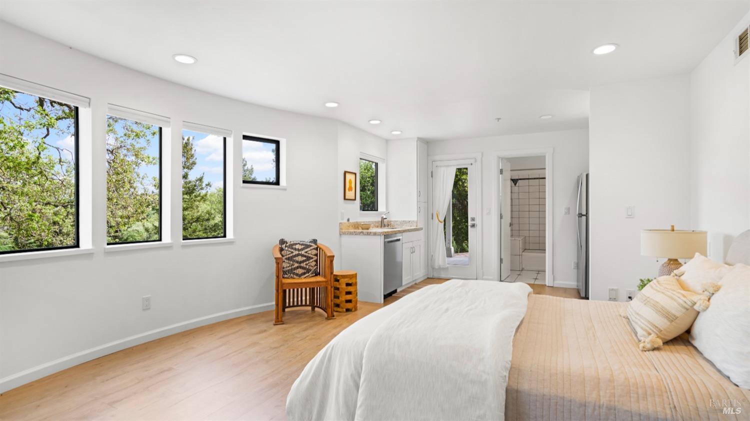 Detail Gallery Image 42 of 75 For 55 Wildwood Ln, Novato,  CA 94947 - 4 Beds | 4/1 Baths