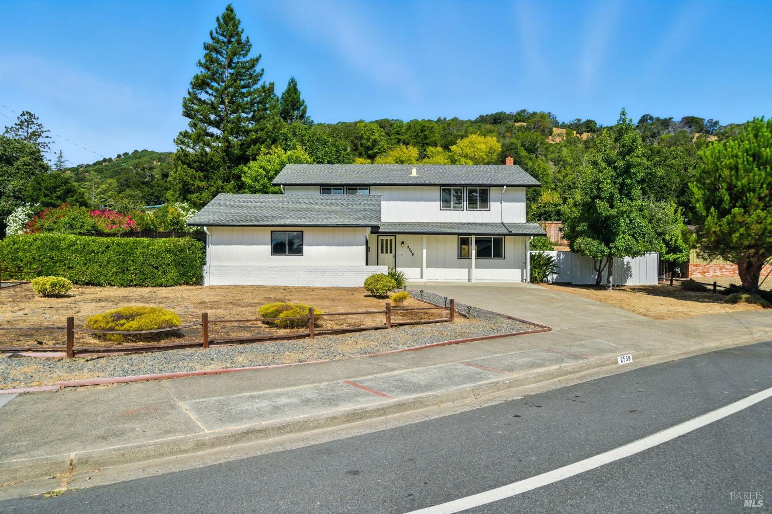 Detail Gallery Image 43 of 51 For 2559 Las Gallinas Ave, San Rafael,  CA 94903 - 5 Beds | 2/1 Baths