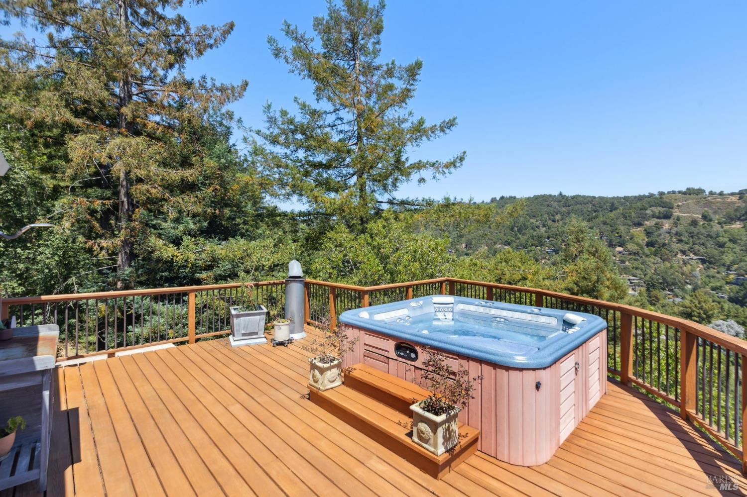 Detail Gallery Image 39 of 60 For 222 Marguerite Ave, Mill Valley,  CA 94941 - 4 Beds | 5 Baths