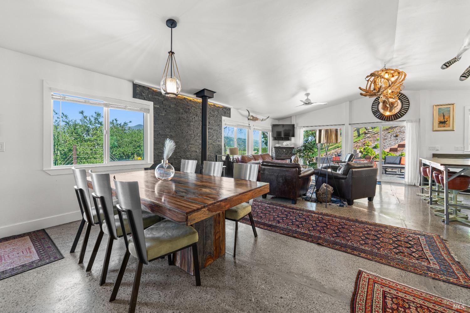 Detail Gallery Image 29 of 58 For 22855 Chianti Rd, Geyserville,  CA 95441 - 5 Beds | 3/1 Baths