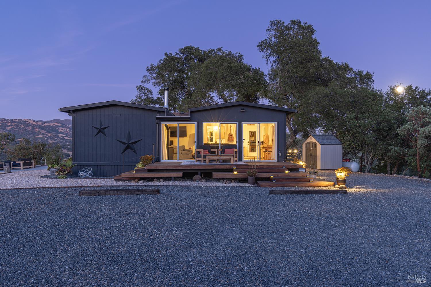 Detail Gallery Image 9 of 58 For 22855 Chianti Rd, Geyserville,  CA 95441 - 5 Beds | 3/1 Baths