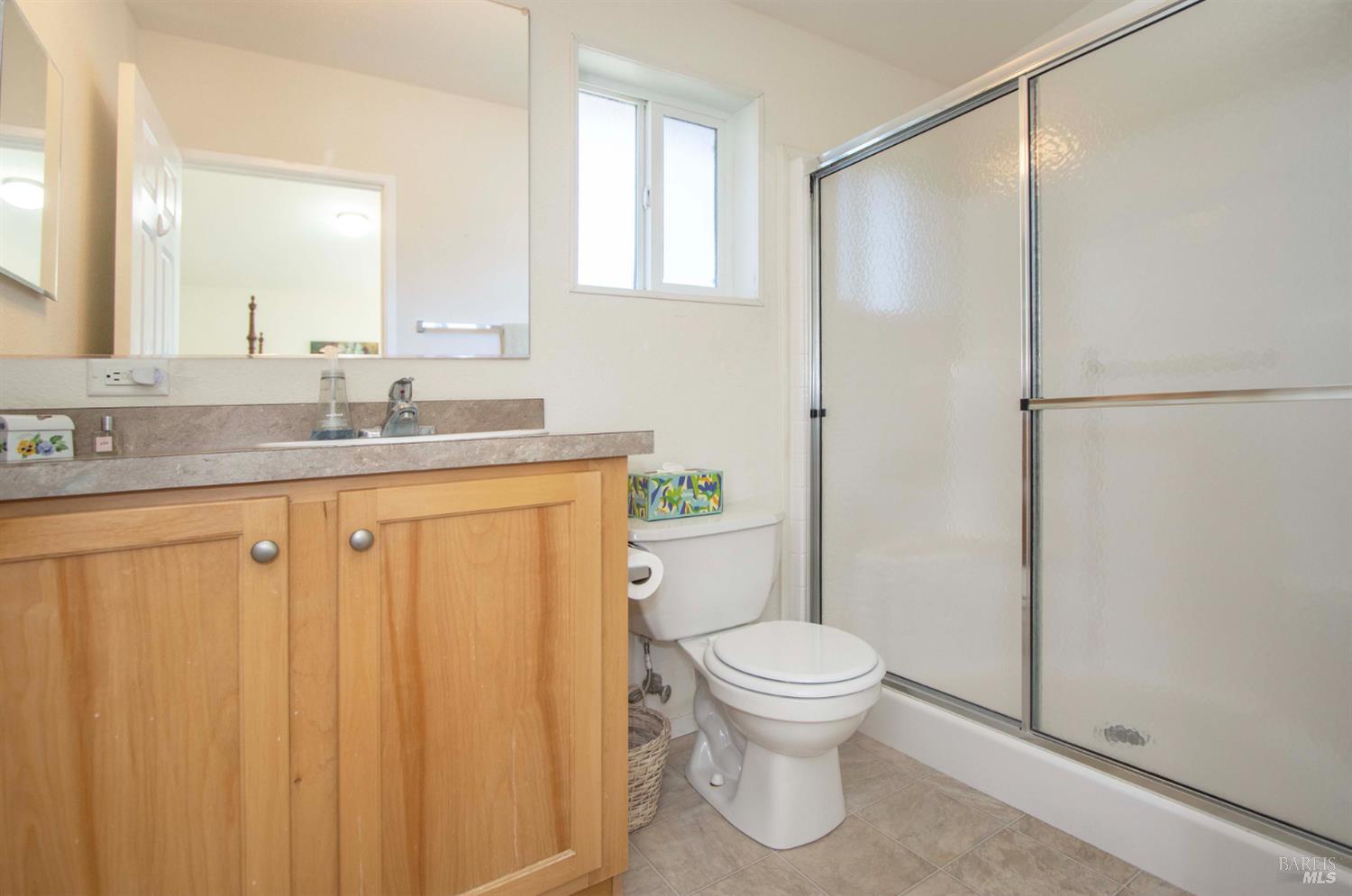 Detail Gallery Image 21 of 33 For 63 Oakwood Dr, Petaluma,  CA 94954 - 3 Beds | 2 Baths