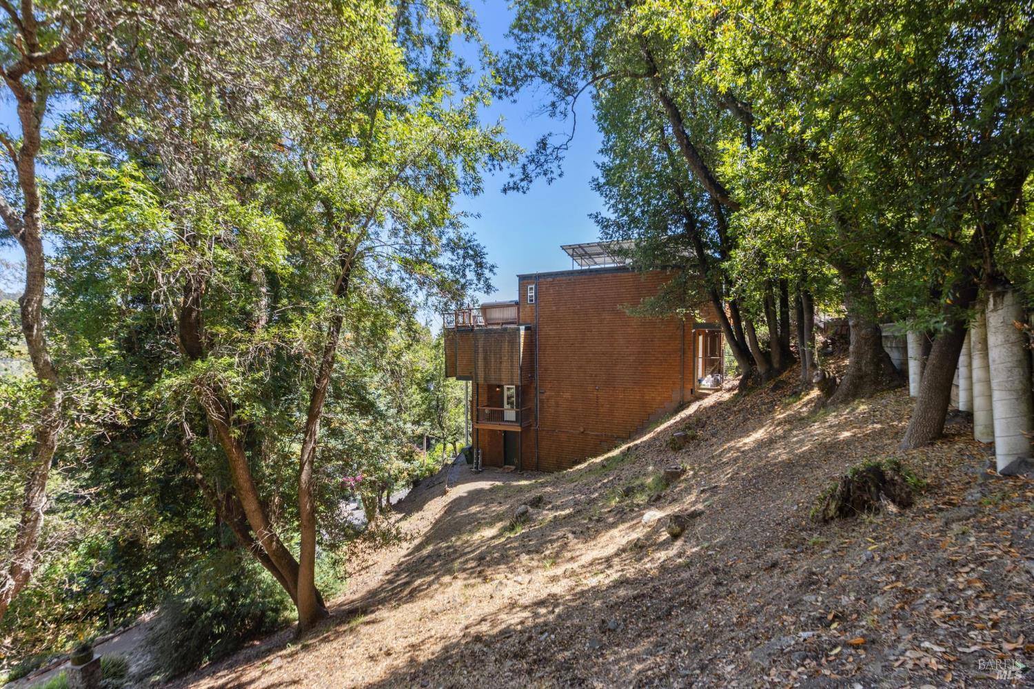 Detail Gallery Image 55 of 60 For 222 Marguerite Ave, Mill Valley,  CA 94941 - 4 Beds | 5 Baths