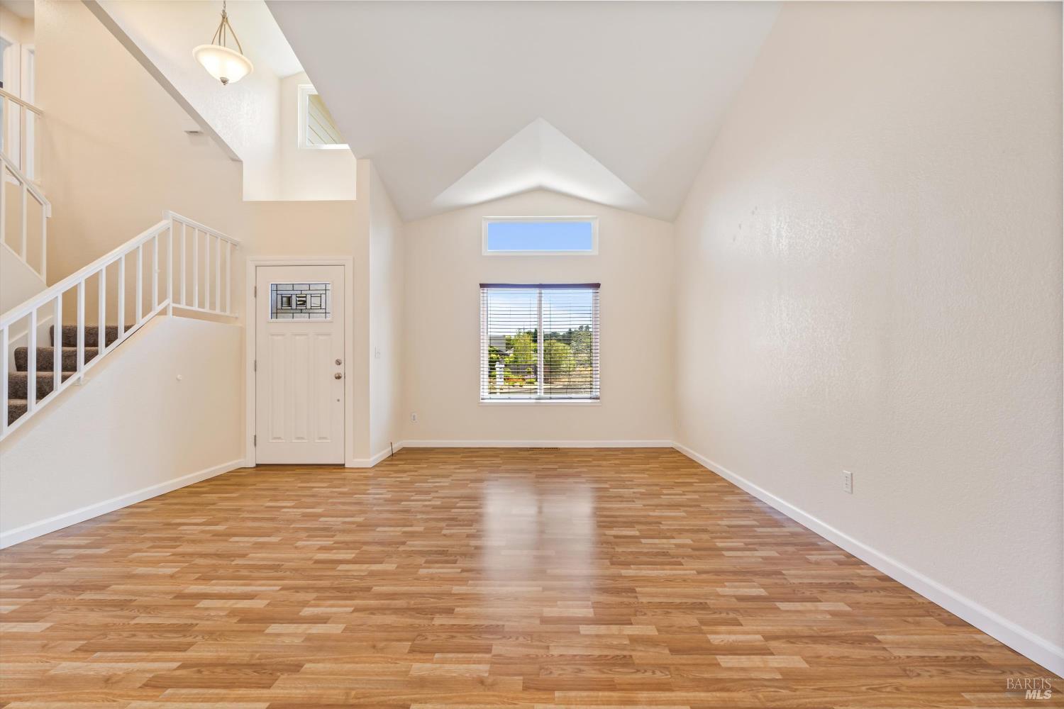 Detail Gallery Image 21 of 35 For 212 Mendelssohn Ct, Cotati,  CA 94931 - 3 Beds | 2/1 Baths