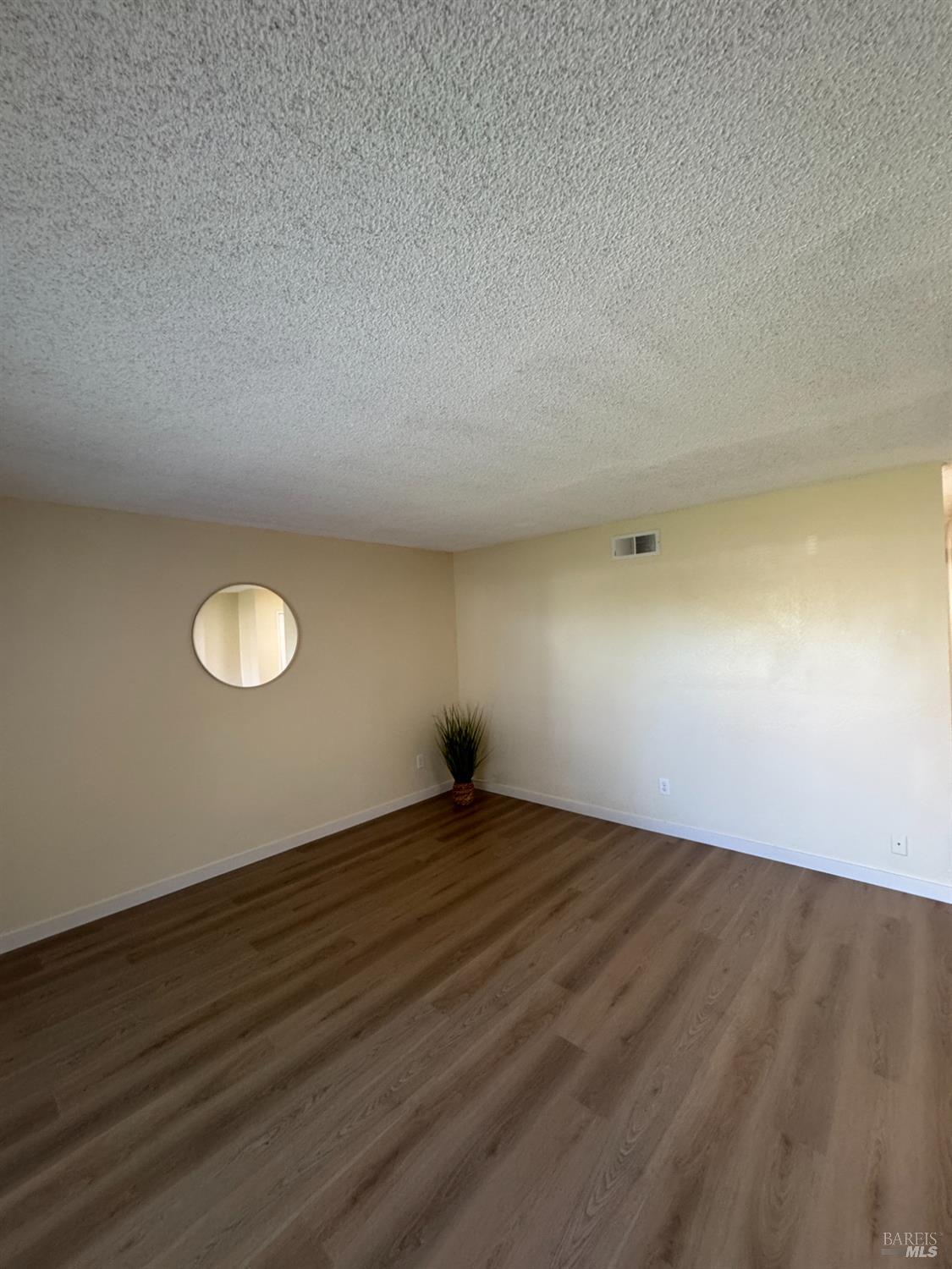 Detail Gallery Image 2 of 58 For 120 Merrimac Ct, Vallejo,  CA 94589 - 3 Beds | 2 Baths