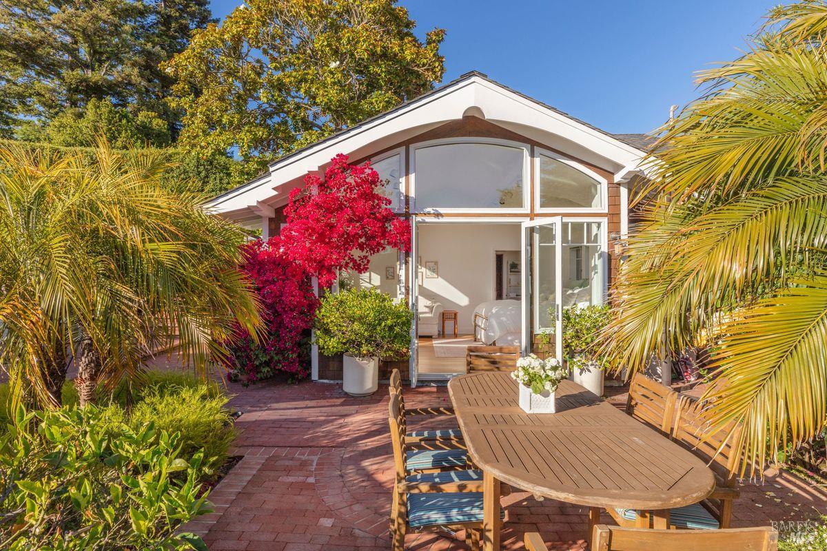 Detail Gallery Image 43 of 61 For 335 Golden Gate Ave, Belvedere,  CA 94920 - 4 Beds | 4/1 Baths
