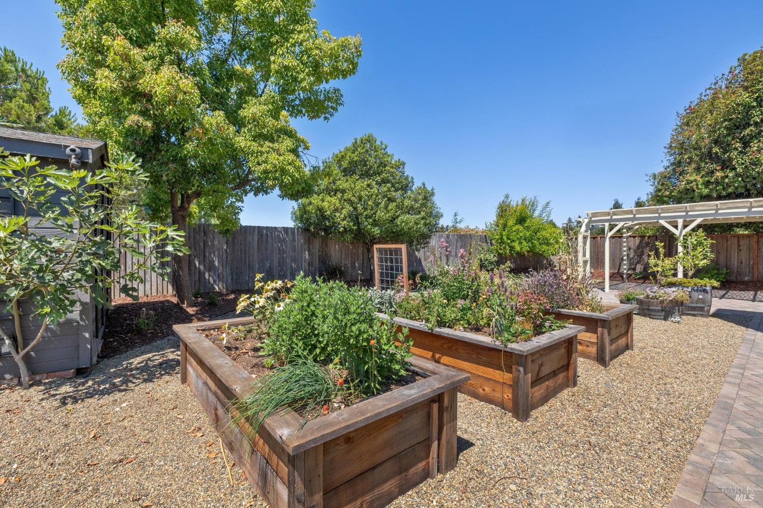 Detail Gallery Image 79 of 82 For 772 Barton Way, Benicia,  CA 94510 - 3 Beds | 2 Baths