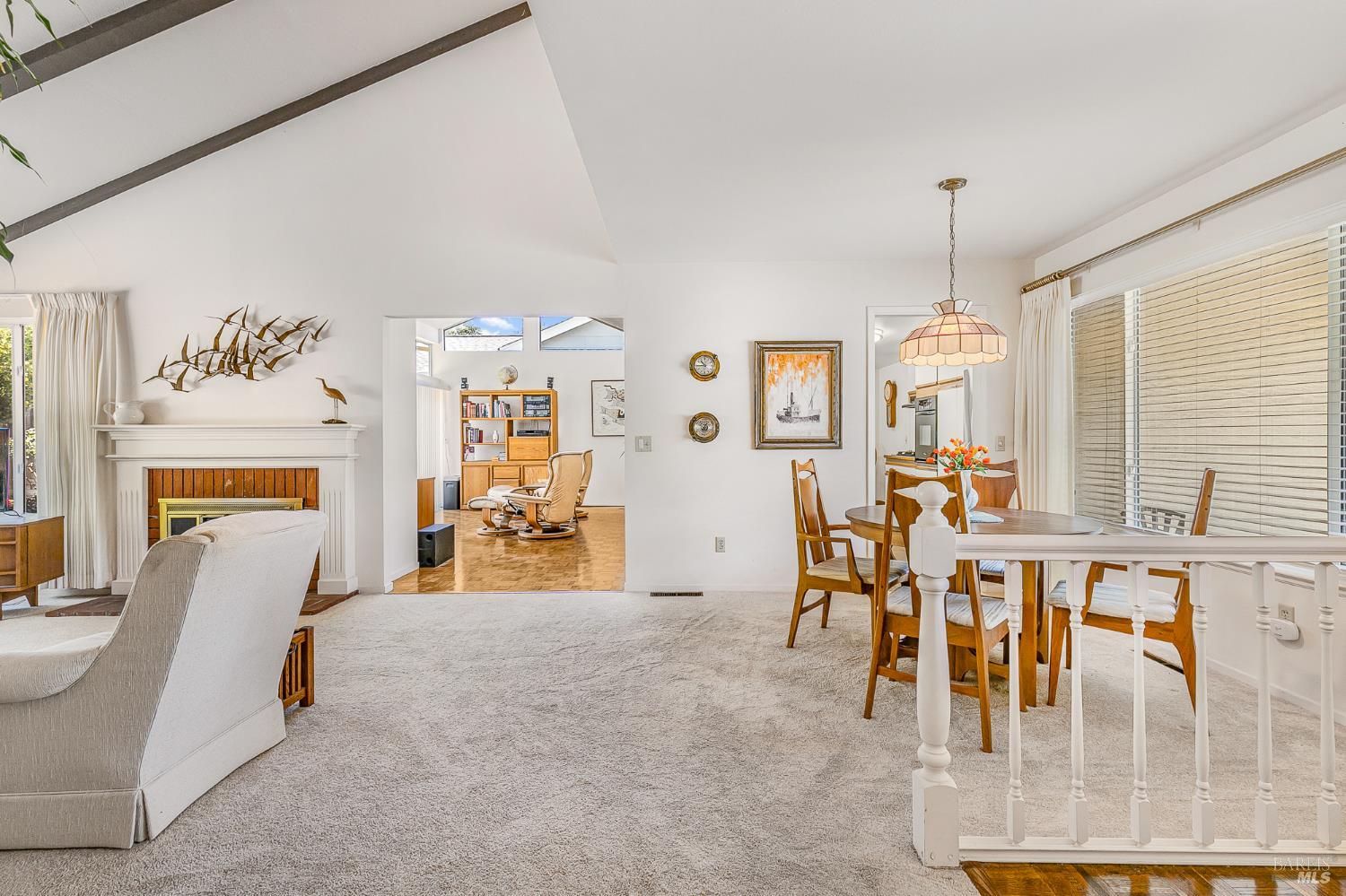 Detail Gallery Image 8 of 43 For 6941 Oak Leaf Dr, Santa Rosa,  CA 95409 - 2 Beds | 2 Baths
