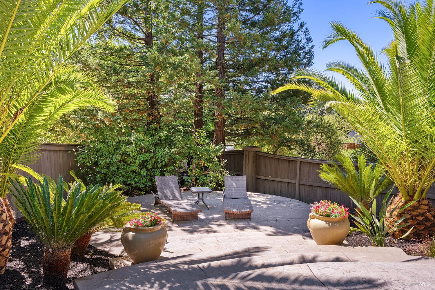 Detail Gallery Image 6 of 35 For 1209 Davida Ct, Windsor,  CA 95492 - 5 Beds | 3 Baths