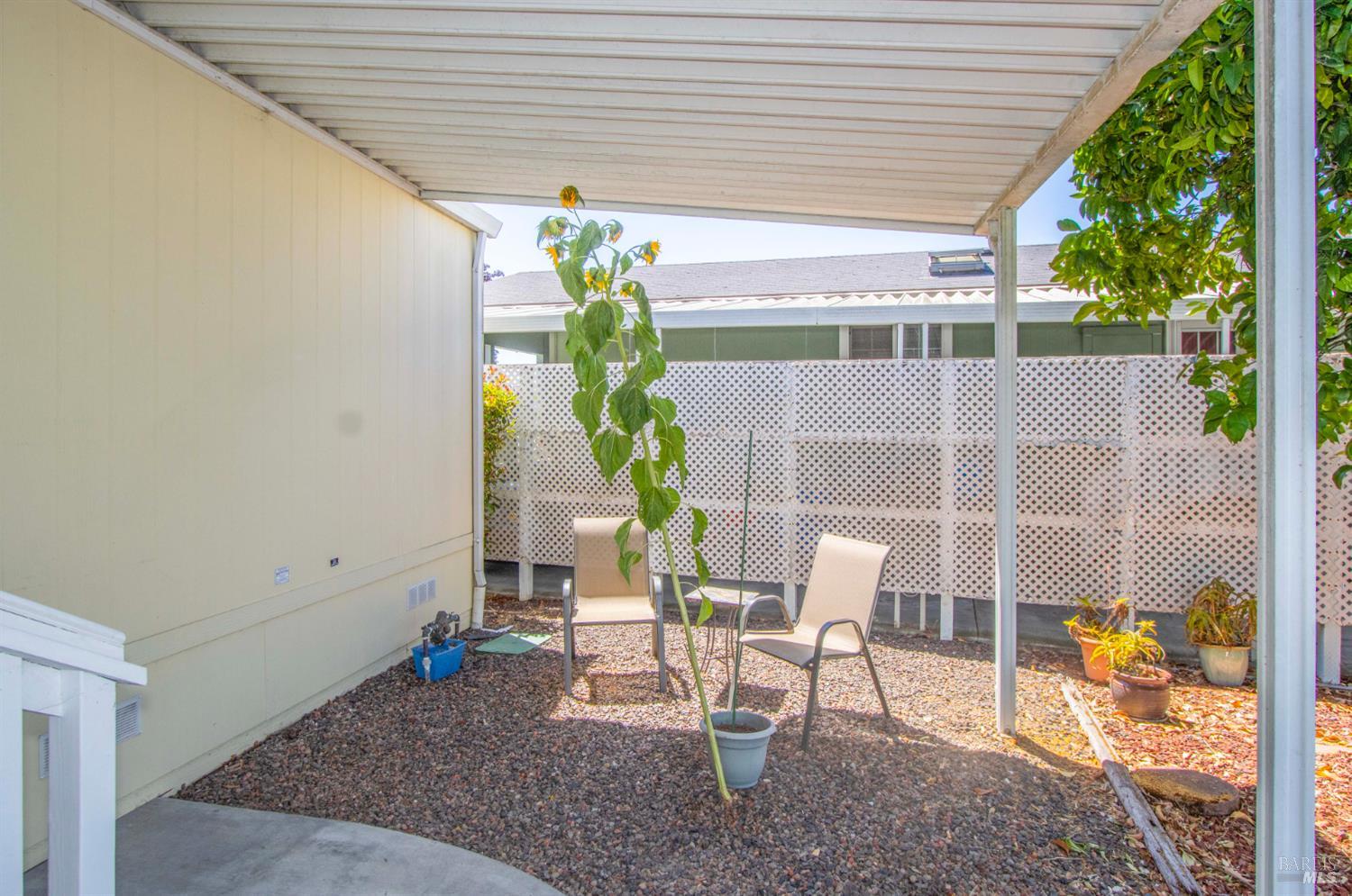 Detail Gallery Image 26 of 33 For 63 Oakwood Dr, Petaluma,  CA 94954 - 3 Beds | 2 Baths