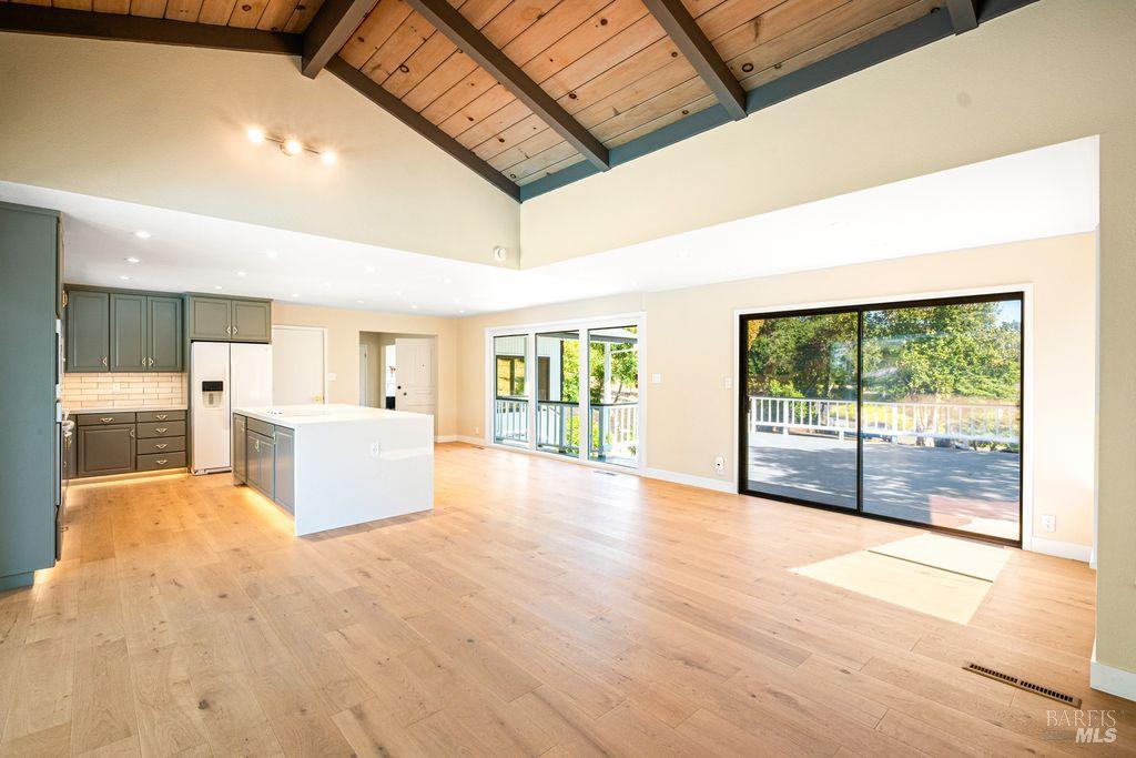 Detail Gallery Image 10 of 70 For 3351 Miraloma Dr, Santa Rosa,  CA 95404 - 4 Beds | 3 Baths