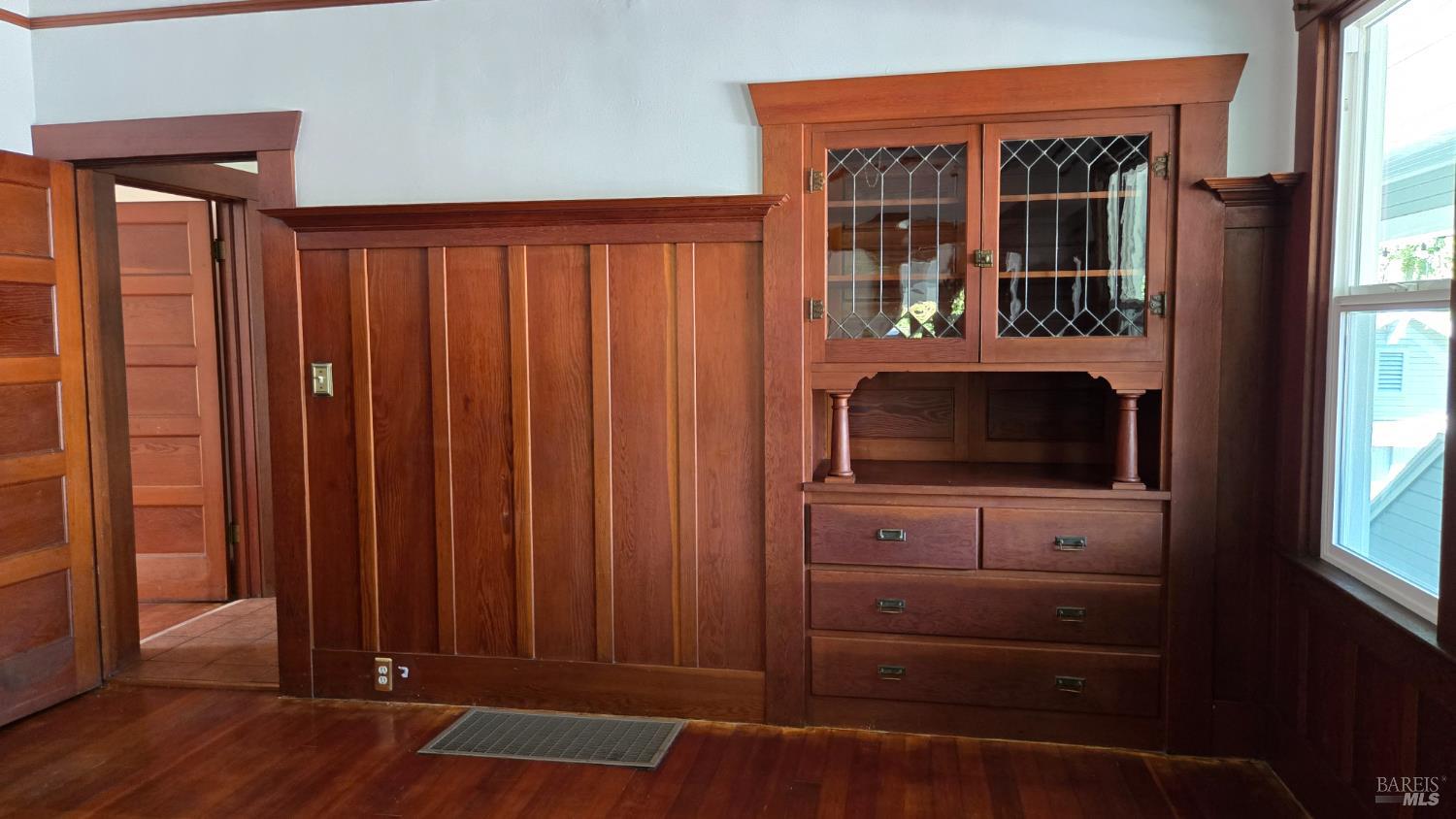 Detail Gallery Image 17 of 46 For 125 Adobe Rd, Penngrove,  CA 94951 - 4 Beds | 3/1 Baths