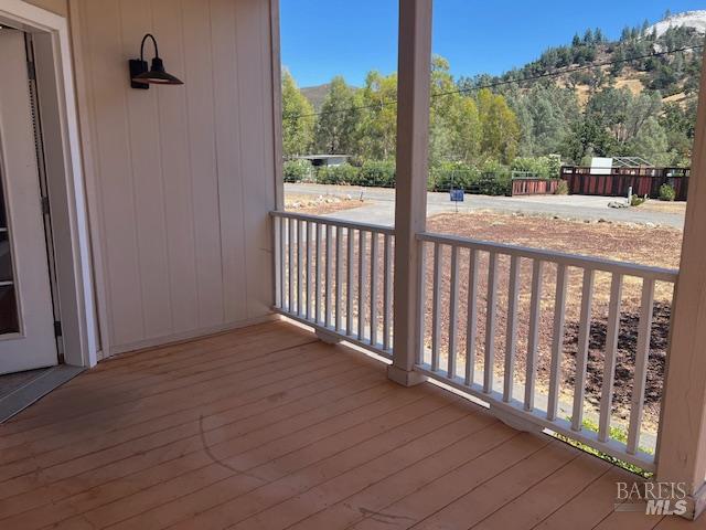 Detail Gallery Image 11 of 37 For 2924 Meadow Creek Rd, Clearlake Oaks,  CA 95423 - 2 Beds | 2 Baths