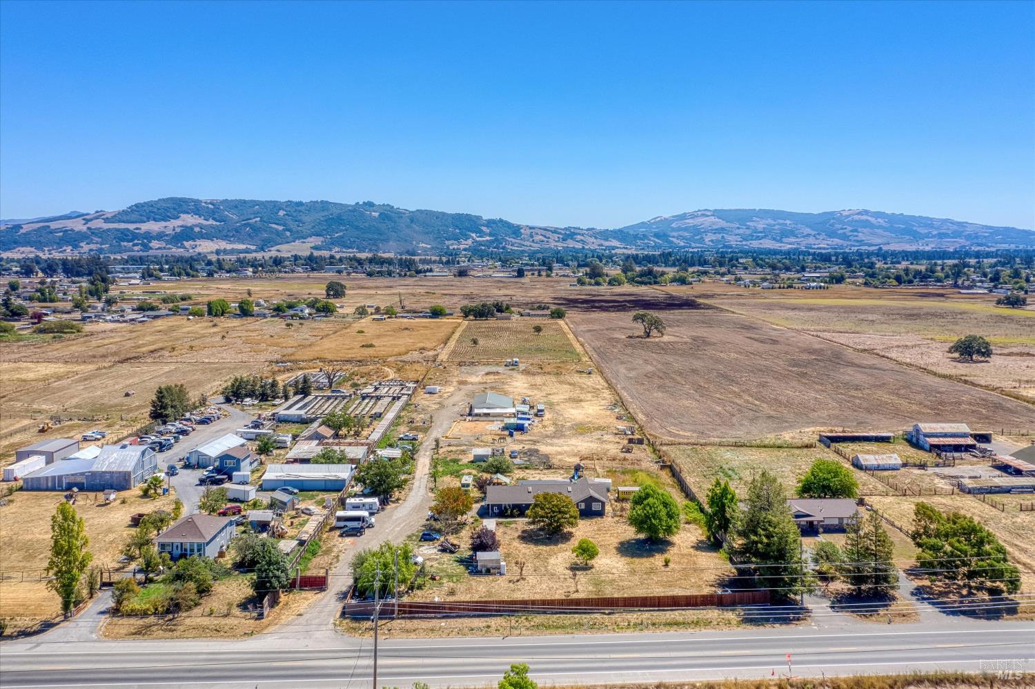 Detail Gallery Image 43 of 51 For 3980 Stony Point Rd, Santa Rosa,  CA 95407 - 3 Beds | 2 Baths