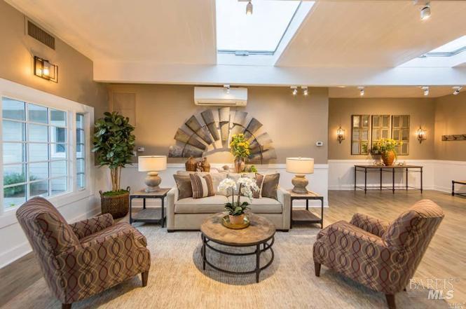 Detail Gallery Image 29 of 33 For 63 Oakwood Dr, Petaluma,  CA 94954 - 3 Beds | 2 Baths