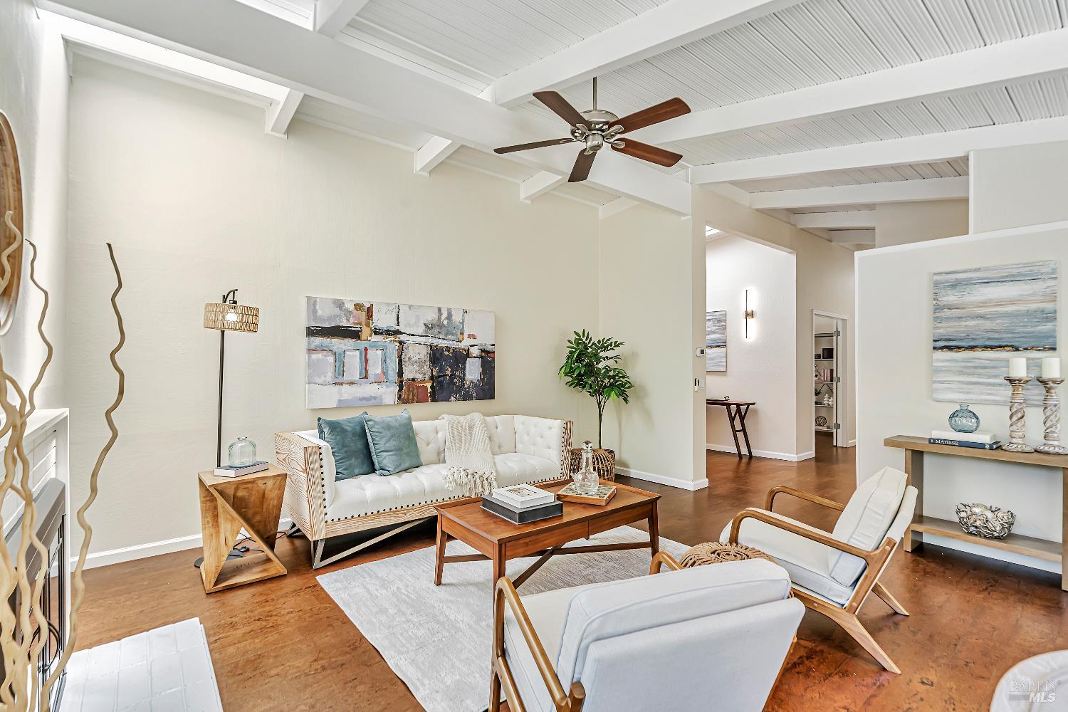 Detail Gallery Image 6 of 23 For 555 Wisteria Way, San Rafael,  CA 94903 - 3 Beds | 2 Baths