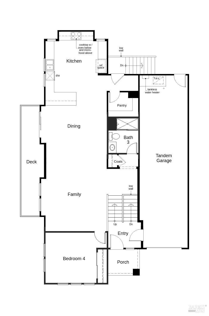 Detail Gallery Image 2 of 3 For 2 Topaz Ct, Petaluma,  CA 94952 - 3 Beds | 3 Baths