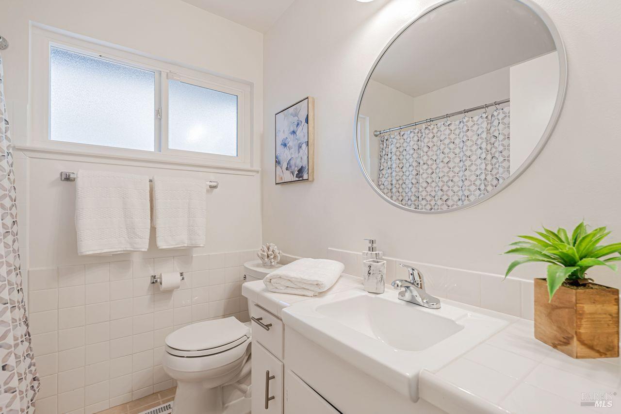 Detail Gallery Image 30 of 38 For 2180 Las Gallinas Ave, San Rafael,  CA 94903 - 3 Beds | 2 Baths