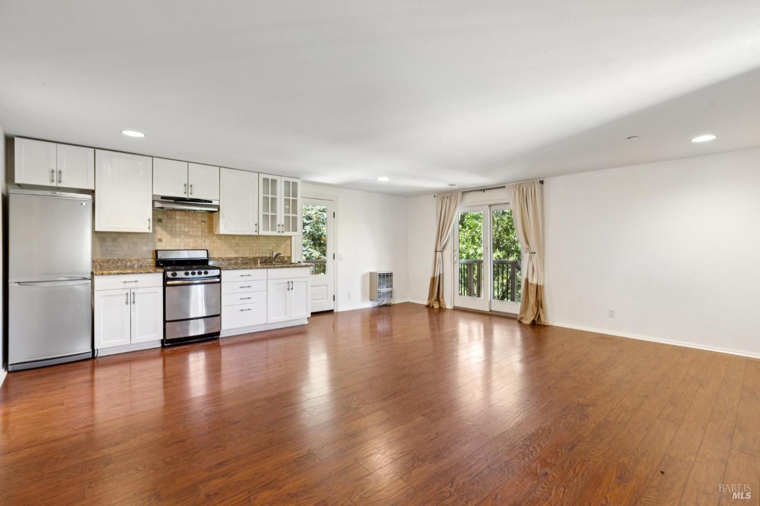 Detail Gallery Image 49 of 60 For 222 Marguerite Ave, Mill Valley,  CA 94941 - 4 Beds | 5 Baths