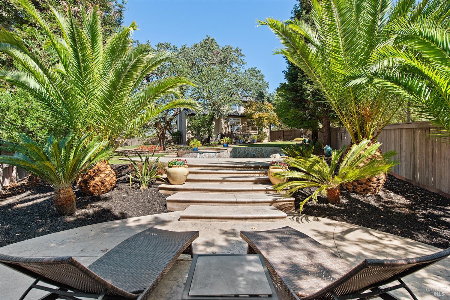 Detail Gallery Image 7 of 35 For 1209 Davida Ct, Windsor,  CA 95492 - 5 Beds | 3 Baths