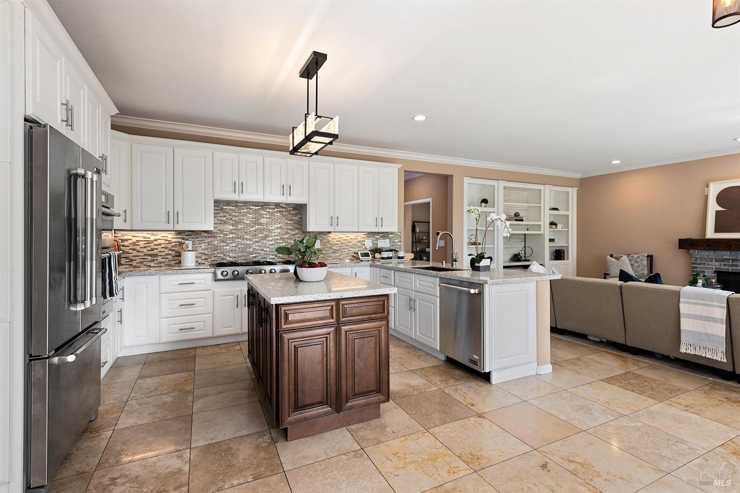 Detail Gallery Image 13 of 35 For 1209 Davida Ct, Windsor,  CA 95492 - 5 Beds | 3 Baths