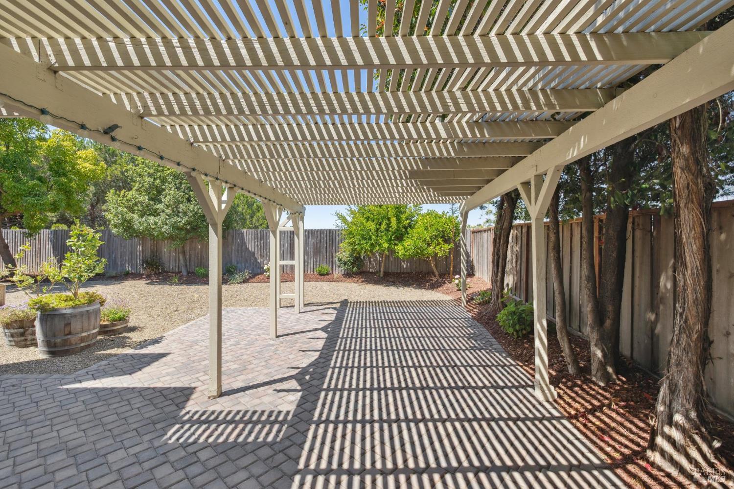 Detail Gallery Image 18 of 82 For 772 Barton Way, Benicia,  CA 94510 - 3 Beds | 2 Baths
