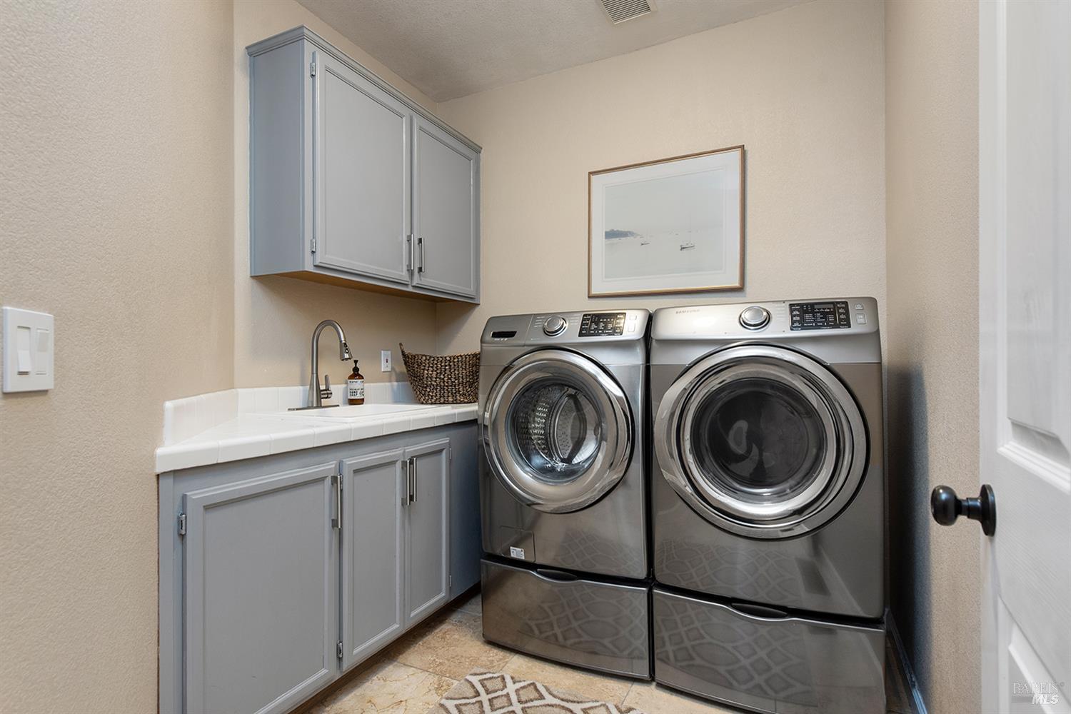 Detail Gallery Image 25 of 35 For 1209 Davida Ct, Windsor,  CA 95492 - 5 Beds | 3 Baths