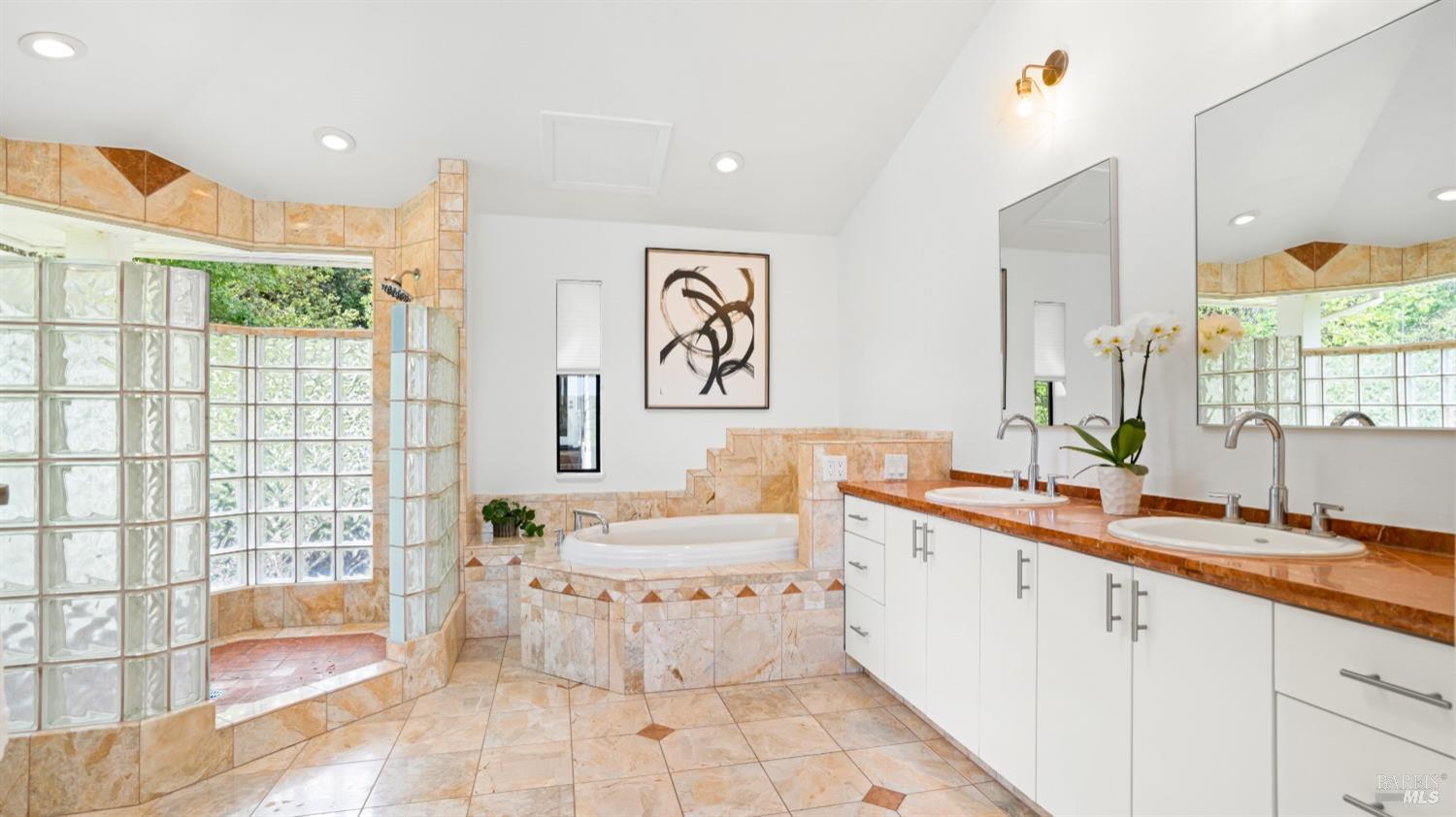 Detail Gallery Image 38 of 75 For 55 Wildwood Ln, Novato,  CA 94947 - 4 Beds | 4/1 Baths