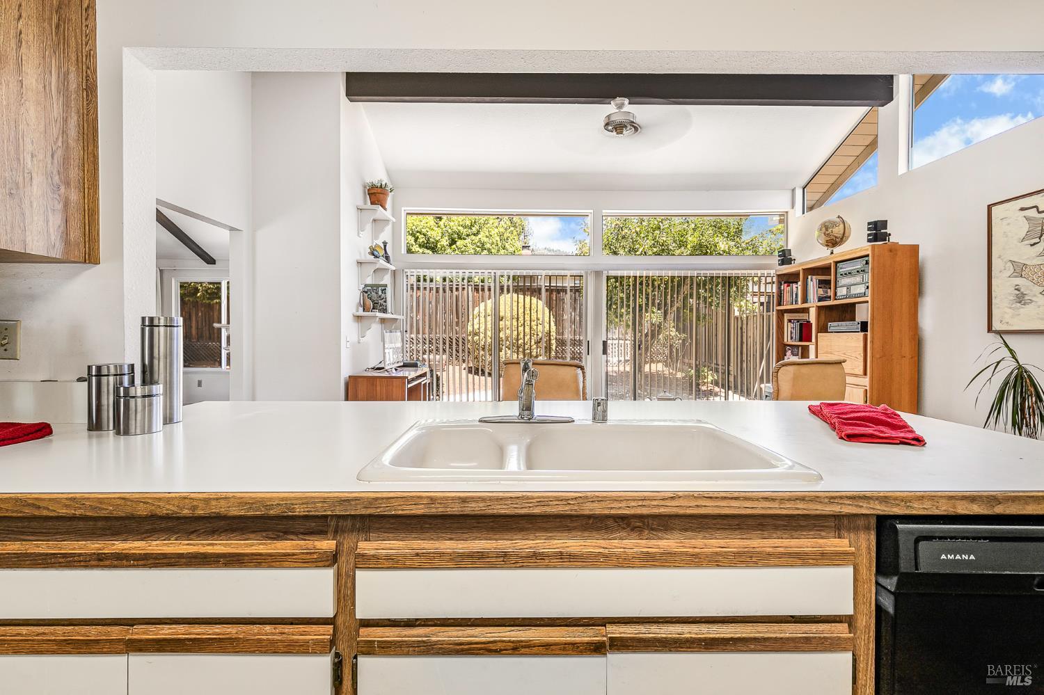 Detail Gallery Image 17 of 43 For 6941 Oak Leaf Dr, Santa Rosa,  CA 95409 - 2 Beds | 2 Baths