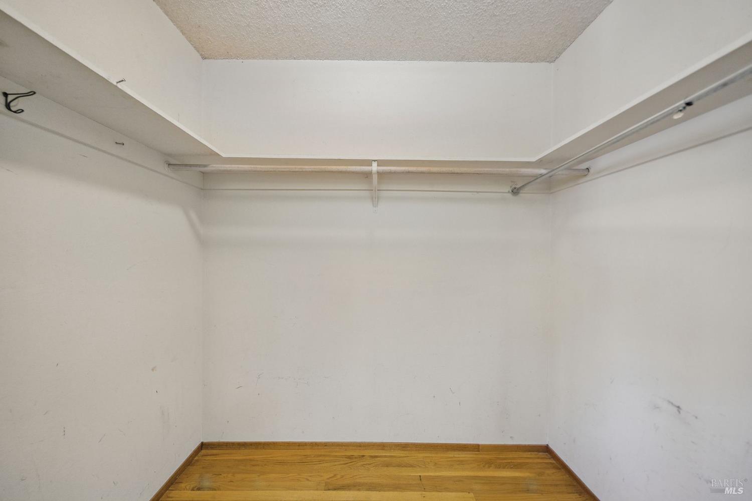 Detail Gallery Image 18 of 51 For 2559 Las Gallinas Ave, San Rafael,  CA 94903 - 5 Beds | 2/1 Baths