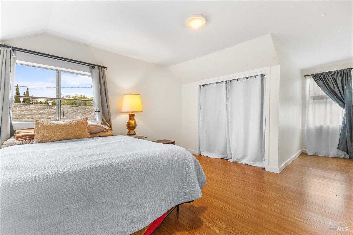 Detail Gallery Image 20 of 34 For 421 University St, Healdsburg,  CA 95448 - 3 Beds | 2/1 Baths