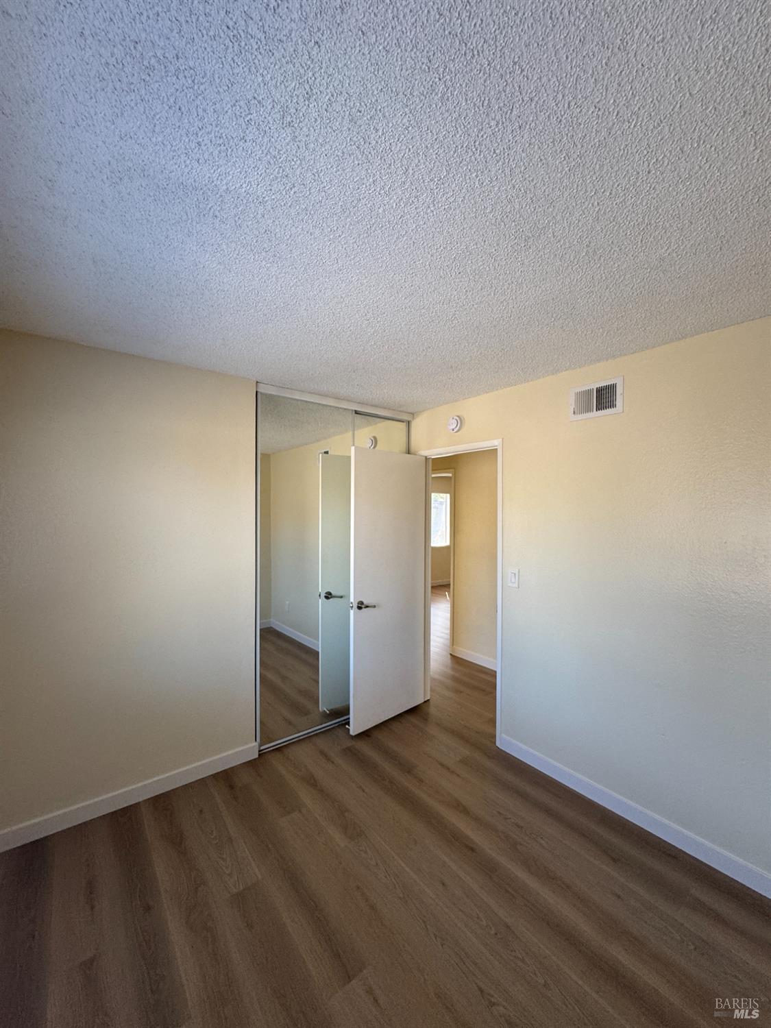 Detail Gallery Image 13 of 58 For 120 Merrimac Ct, Vallejo,  CA 94589 - 3 Beds | 2 Baths