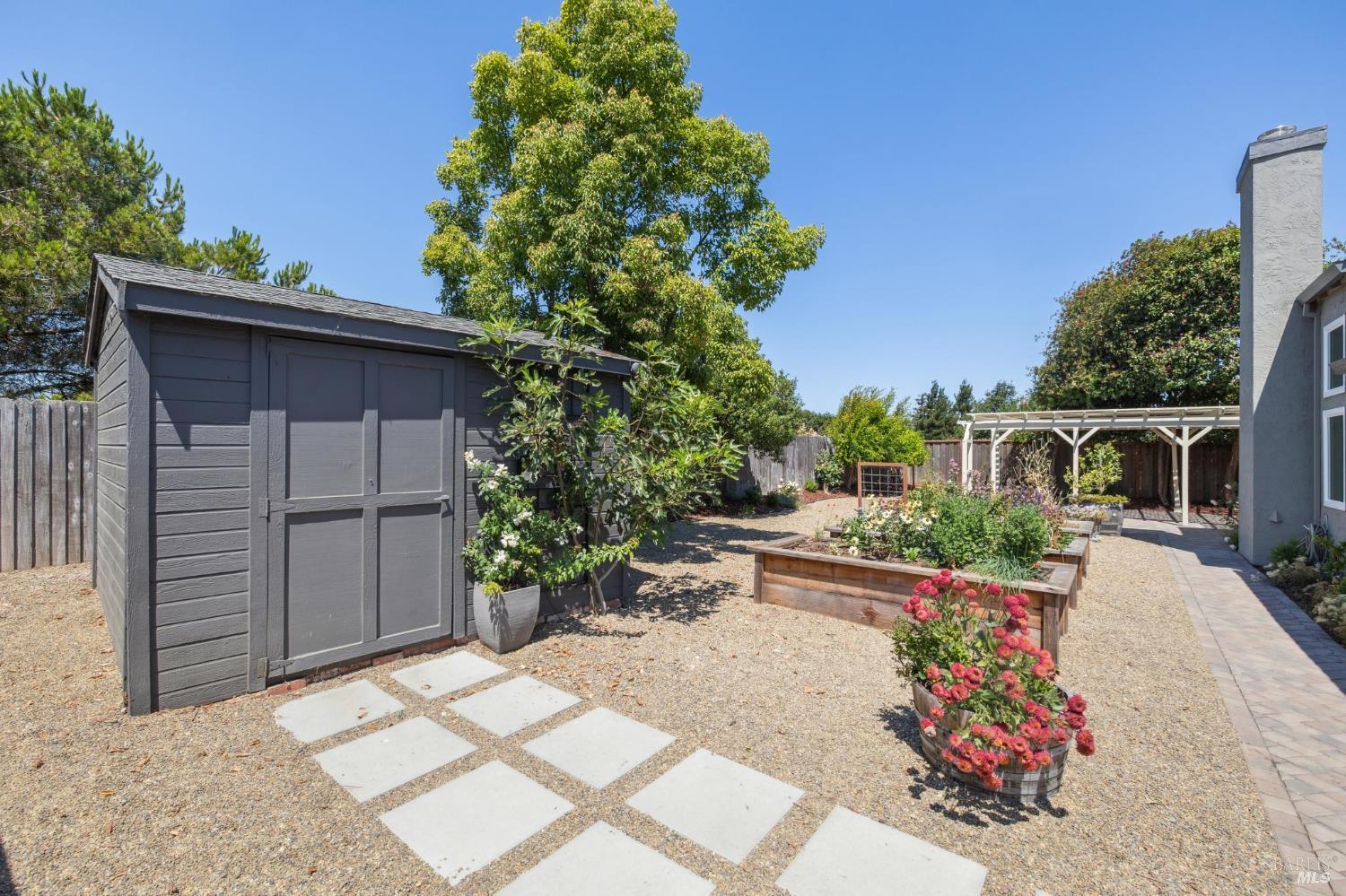 Detail Gallery Image 71 of 82 For 772 Barton Way, Benicia,  CA 94510 - 3 Beds | 2 Baths