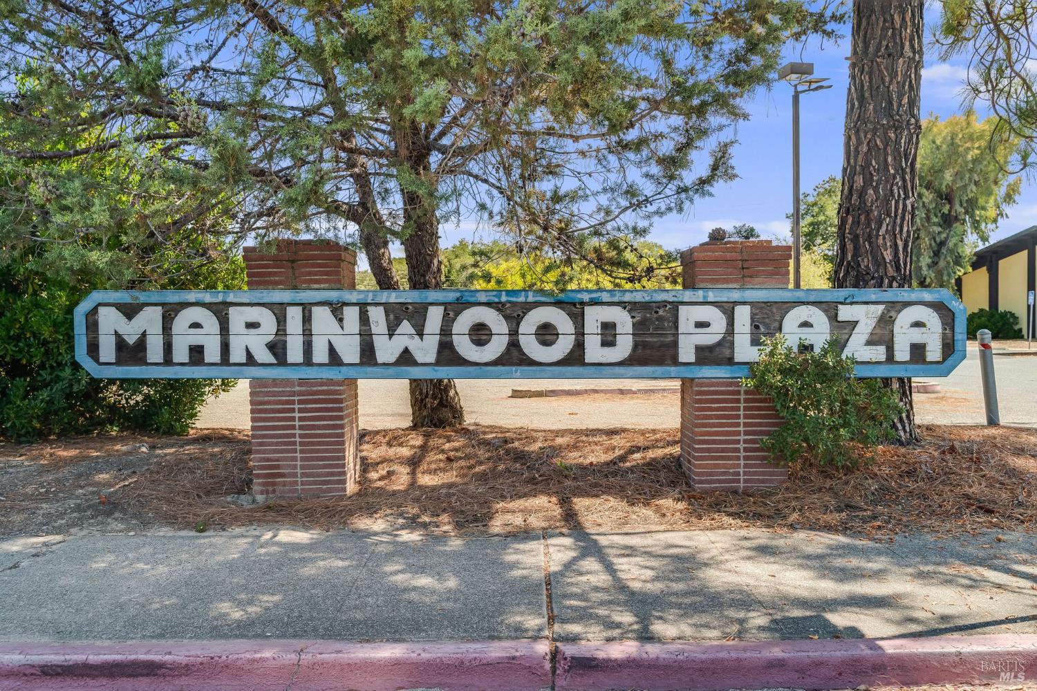 Detail Gallery Image 45 of 51 For 2559 Las Gallinas Ave, San Rafael,  CA 94903 - 5 Beds | 2/1 Baths